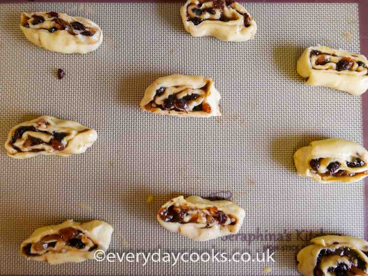 Uncooked Mincemeat Pinwheels ready to cook