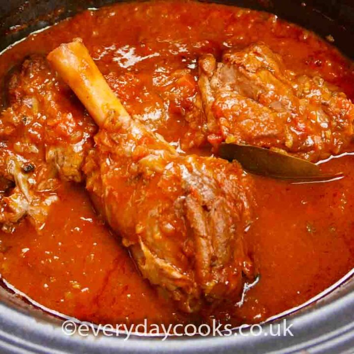 Lamb Shanks in Red Wine in the Slow Cooker